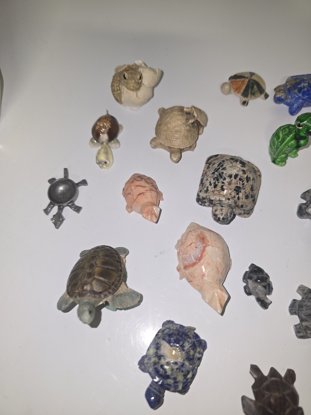 Mixed Mini Turtle Figurine Lot - Multicolor Includes 28 - Picture 5 of 7